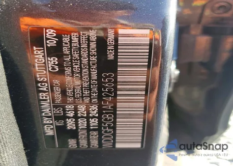 2010 Mercedes-Benz C 350 z USA, uszkodzony, nr VIN WDDGF5GB1AF425653